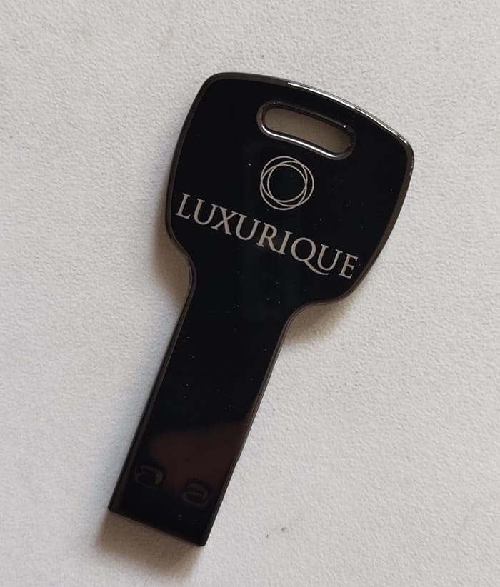 Snazzy customized USB flash drive I received from Luxurique